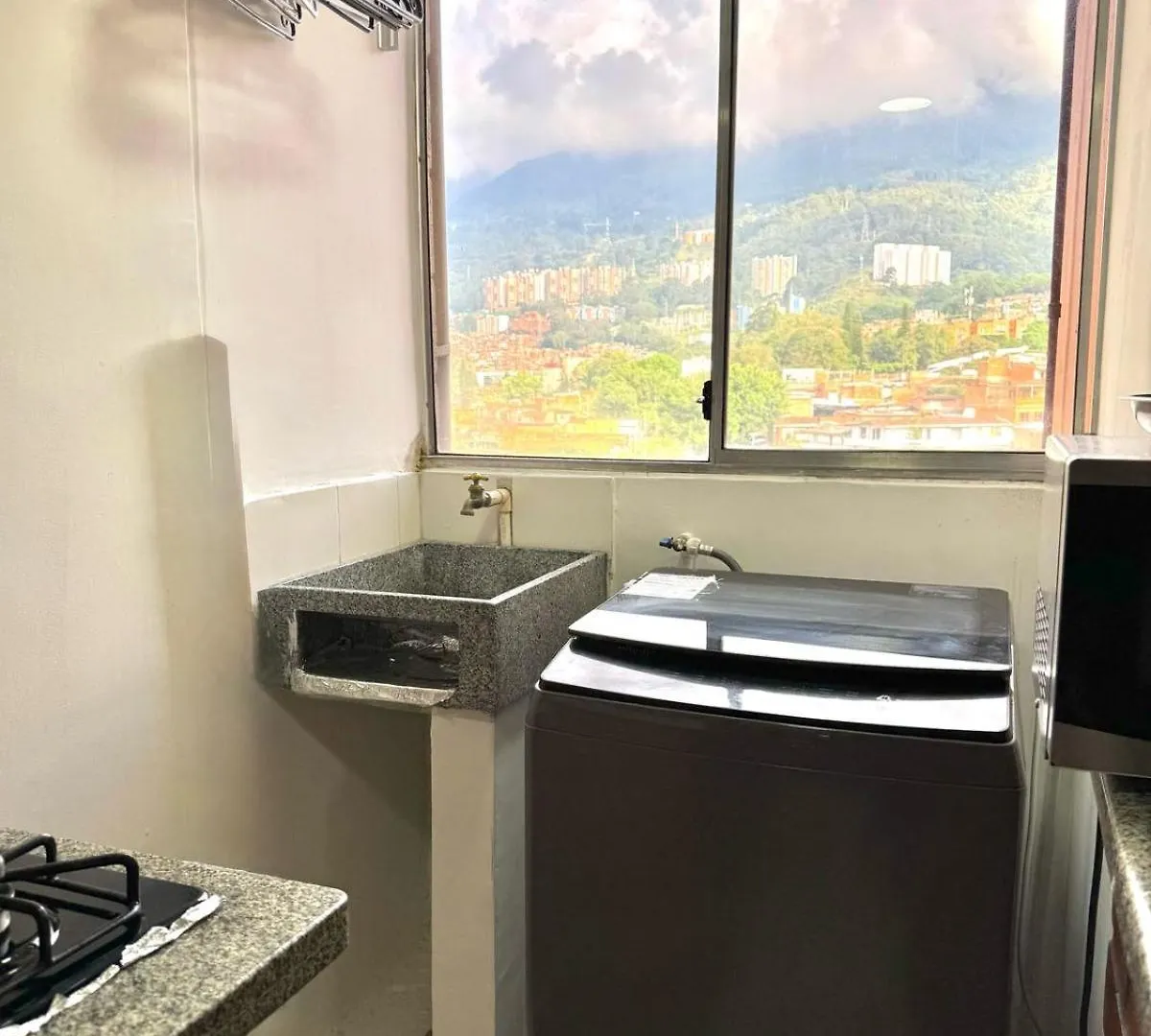 Zona Rosa De Medellin, Ubicacion Central Cerca De Centros Comerciales Y Tranvia Del Metro Apartmán