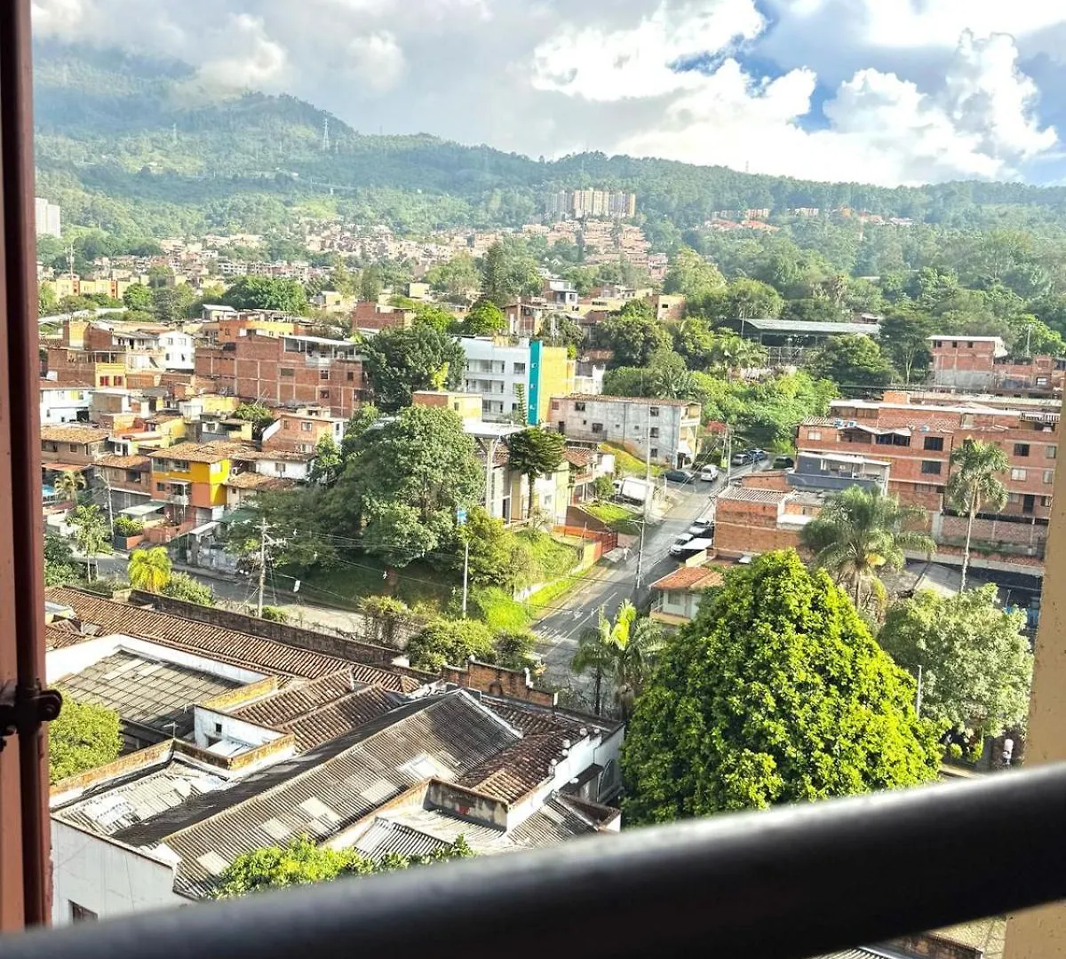 Zona Rosa De Medellin, Ubicacion Central Cerca De Centros Comerciales Y Tranvia Del Metro 0*,